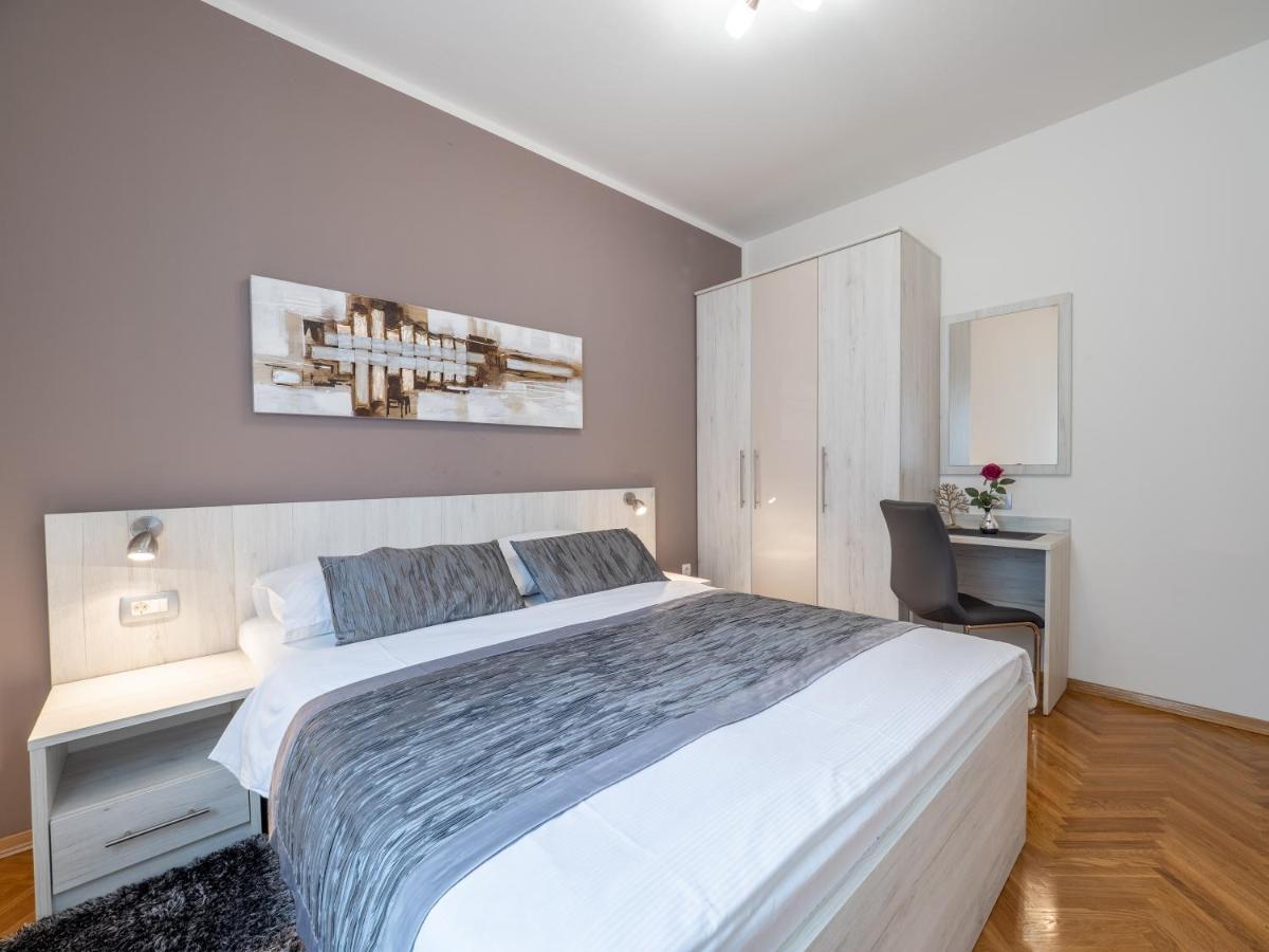 Apartments Zlatko & Mira Dorcic Башка Екстер'єр фото